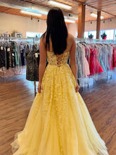 Vestidos de baile amarelos sem alças, renda, linha A, formal, online